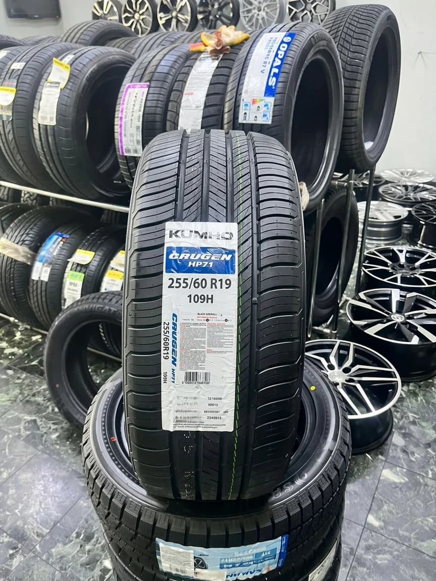 Kumho HP71 255/60 R19 109H