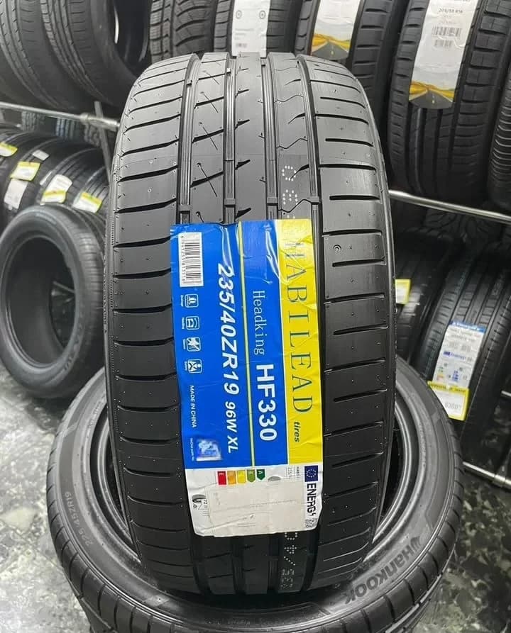Habilead HF330 235/40 R19 96W XL