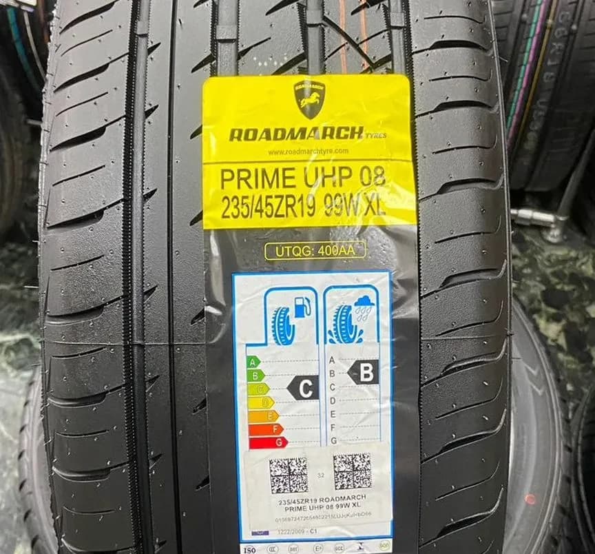 Roadmarch Prime UHP 08 235/45 R19 99W XL