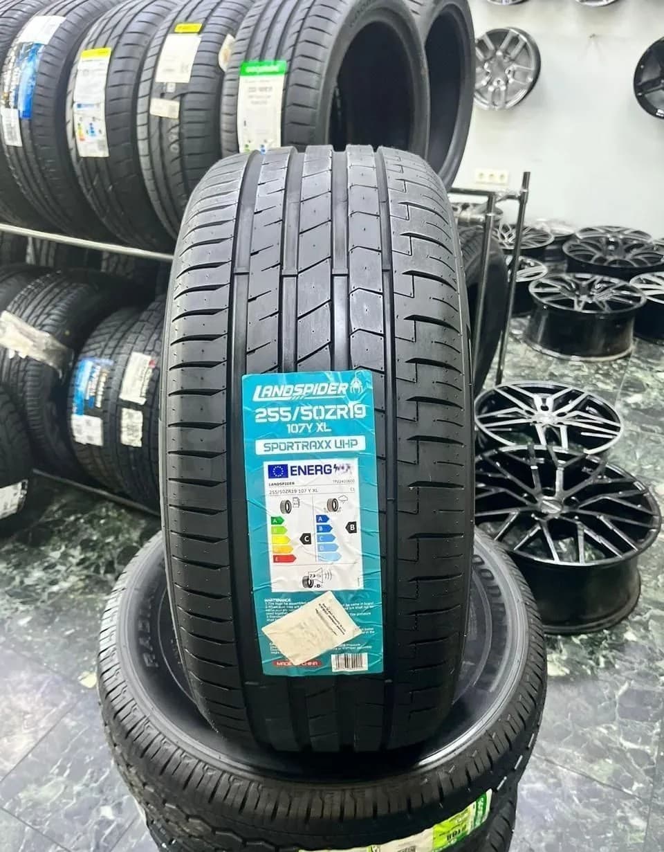 Landspider Sportraxx UHP 255/50 R19 107Y XL